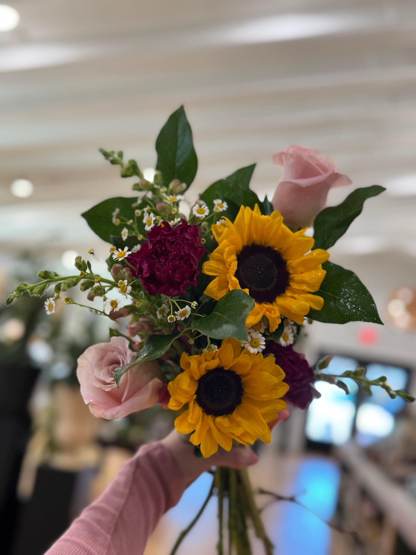 Featured Bouquet of the Month - June: Summer Days