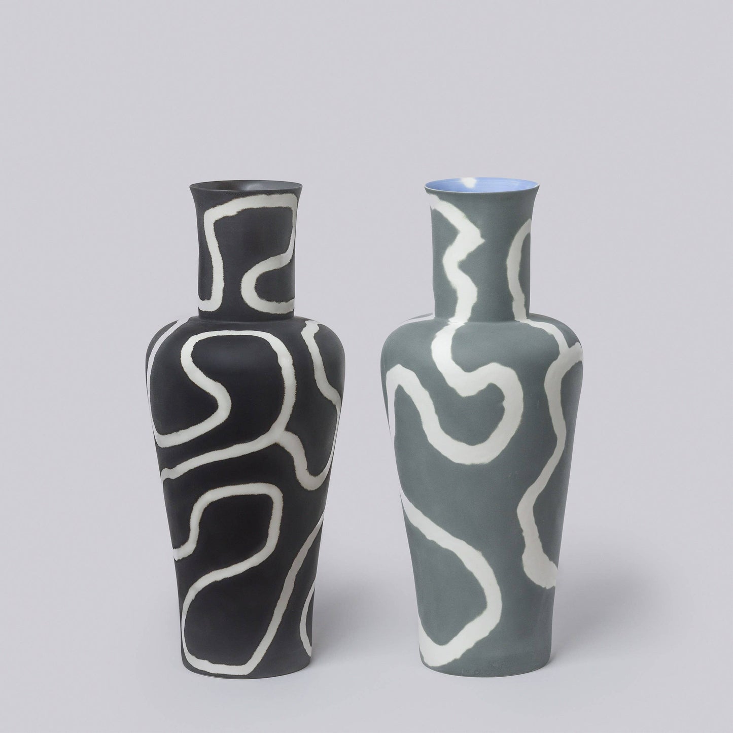 Large Memphis Style Porcelain Lover Vase: Memphis steel grey / Large Lover