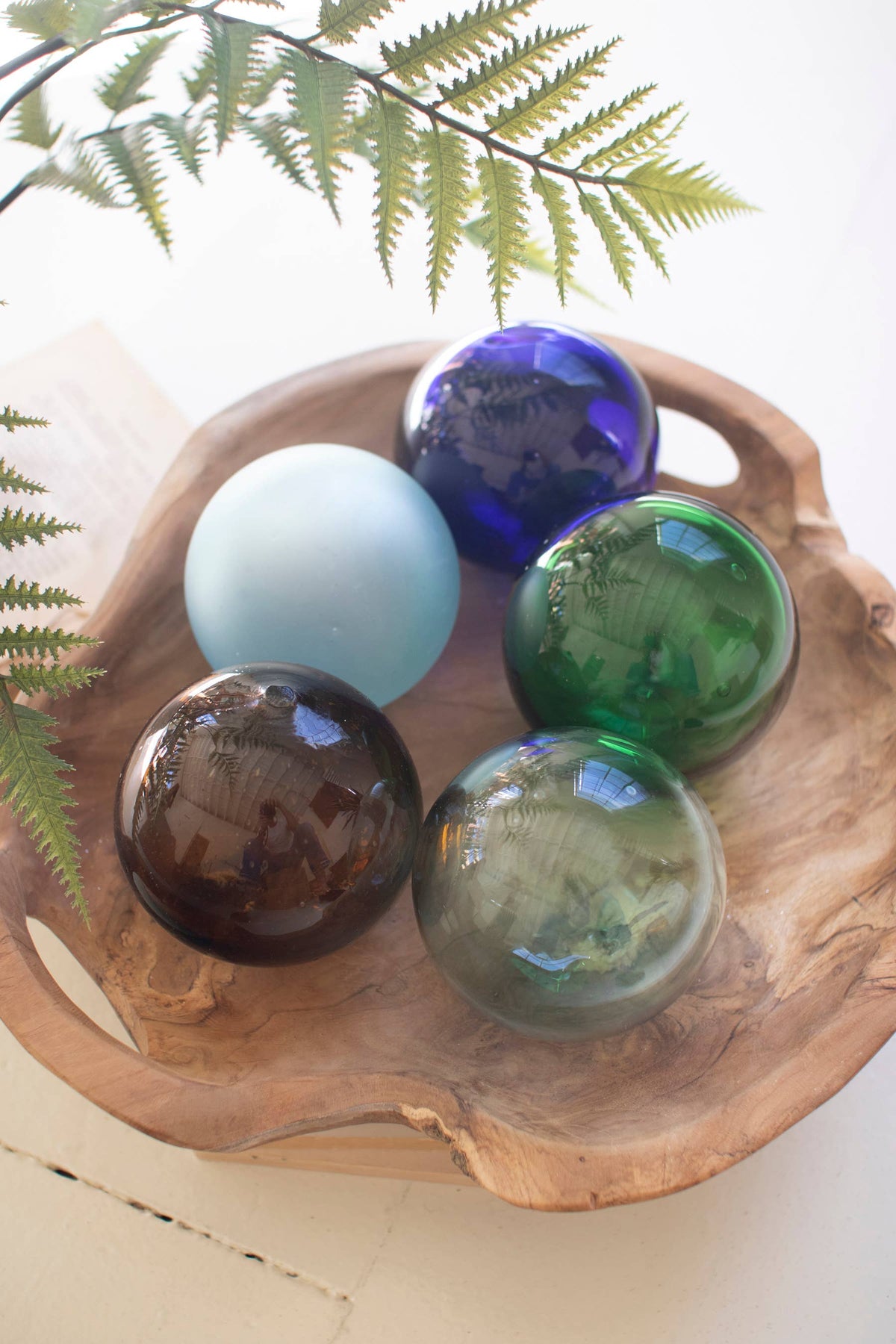 RECYCLED GLASS BALL - AMBER: Brown / Recycled Glass / 4" x 4"