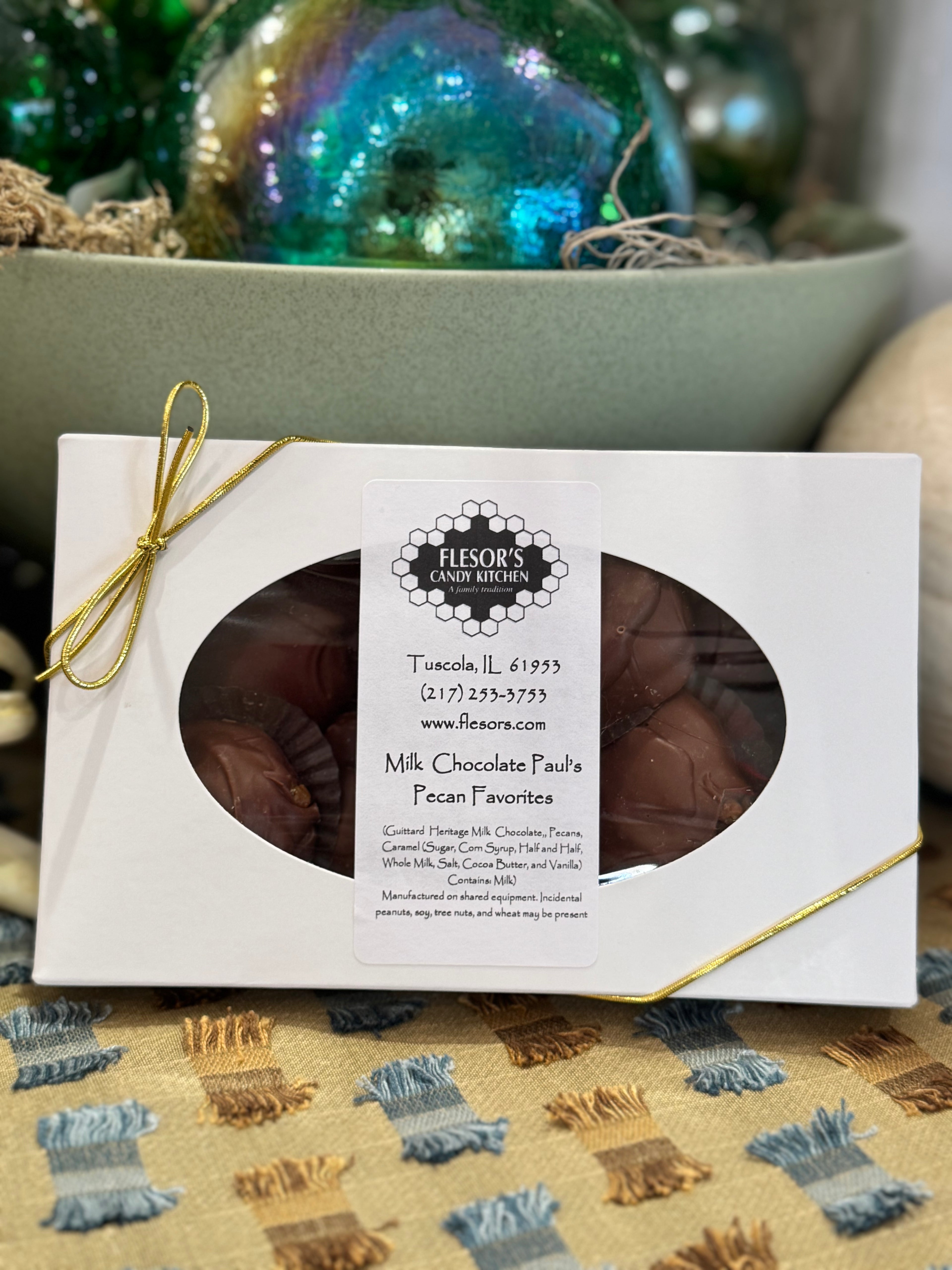 1/2 lb Chocolate Turtles Box