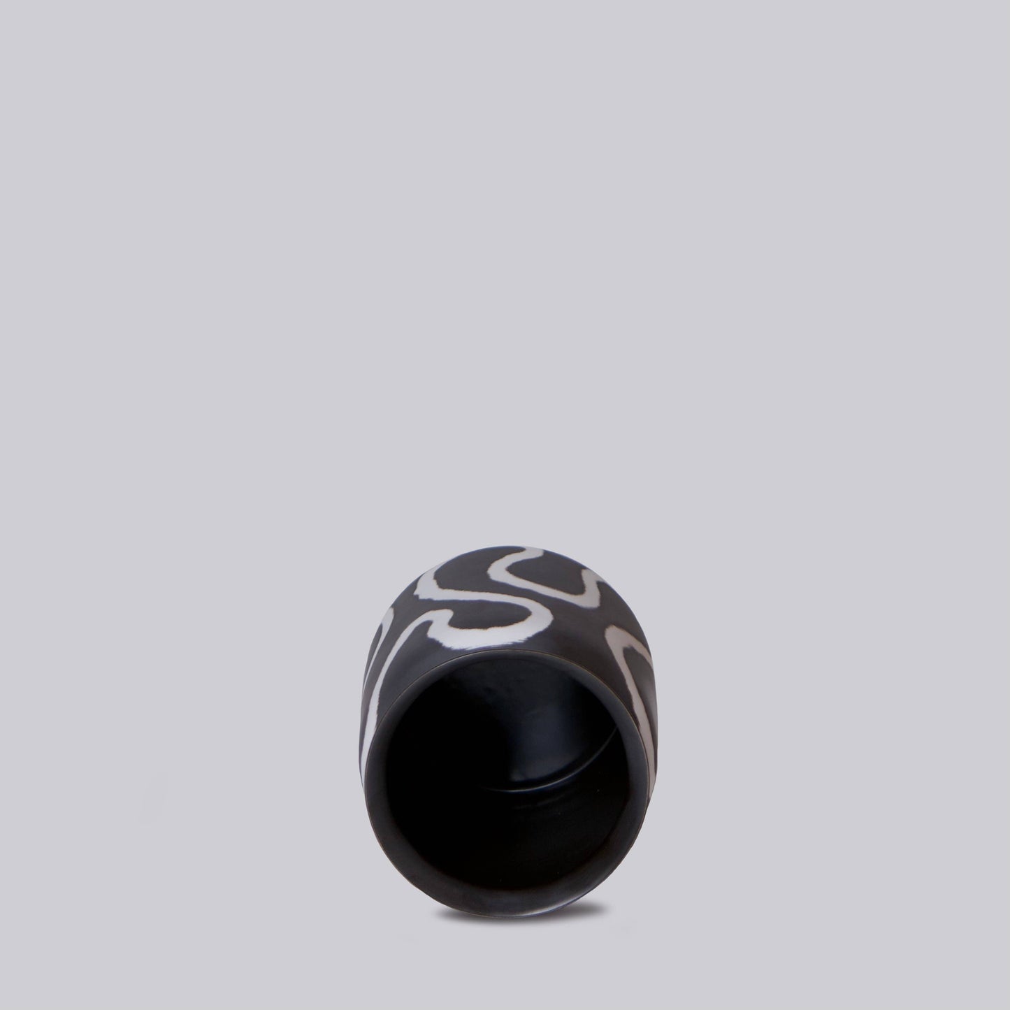Memphis Scholar Porcelain Vase: Memphis black